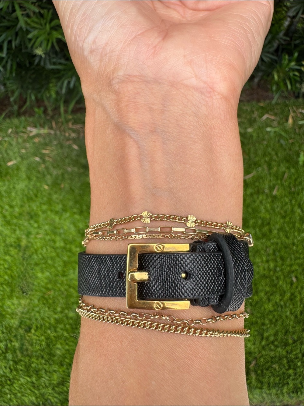 Authentic Tory Burch Black Textured Leather & Gold Logo Lock Bracelet - Picture 5 of 13